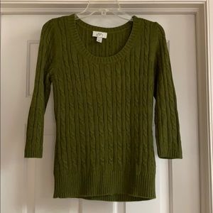 Green long sleeve sweater